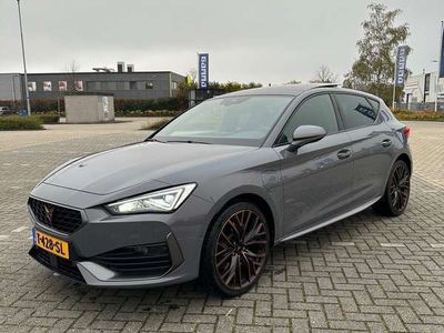 tweedehands Cupra Leon 1.4 e-Hybrid (150 kW System) grijs copper edition