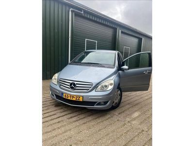 Mercedes B200