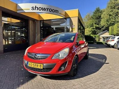 Occasion Opel Corsa Color Edition 101 PK (74 kW) 2011 Rood Hatchback