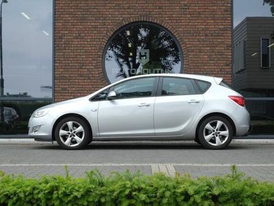 tweedehands Opel Astra 1.6 Business Edition+ Navigatie, Trekhaak