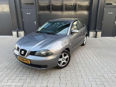 Grijs Occasion 2005 Seat Ibiza Reference Hatchback | € 1.499 (Eerlijke prijs)