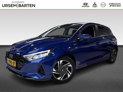 Intense blue (blauw metallic) Occasion 2021 Hyundai i20 Premium Hatchback | € 18.930 (Iets duurder)