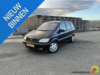 Zwart Gebruikt 2002 Opel Zafira Comfort MPV | € 1.950 (Iets duurder)