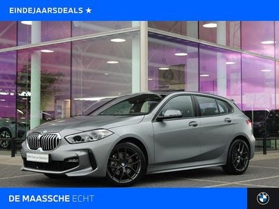 Grijs Gebruikt 2024 BMW 118 M Sport Hatchback | € 34.450 (Eerlijke prijs)
