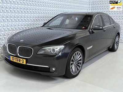 Occasion BMW 750 2012 Grijs (metallic) Sedan