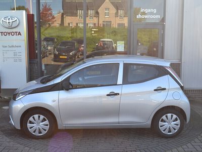 Occasion Toyota Aygo 69 PK (50 kW) 2017 Grijs Hatchback