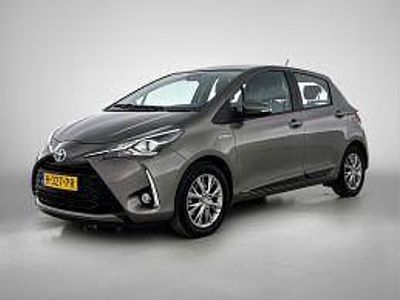 Occasion Toyota Yaris Executive 101 PK (74 kW) 2017 Grijs metallic Hatchback