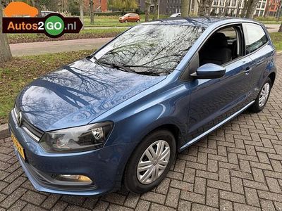 Blauw (metallic) Gebruikt 2014 VW Polo Hatchback | € 7.245 (Eerlijke prijs)