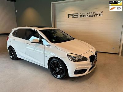 Wit Gebruikt 2015 BMW 218 Sport Line Stationwagen | € 9.950 (Eerlijke prijs)