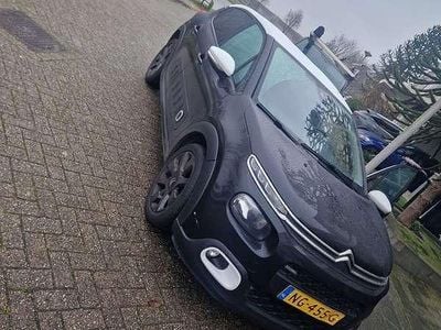 Zwart Gebruikt 2017 Citroën C3 PureTech Hatchback | € 7.999 (Eerlijke prijs)