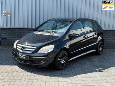 Mercedes B200