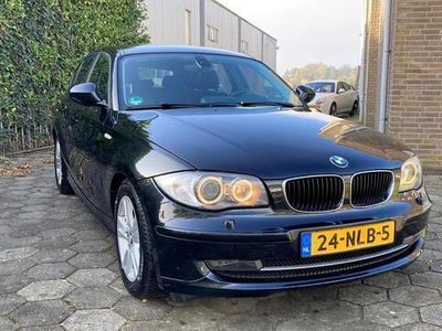 Zwart Occasion 2010 BMW 118 Efficient Dynamics Hatchback | € 5.848 (Eerlijke prijs)