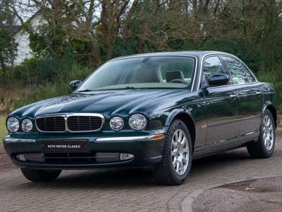 Jaguar XJ8