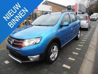 tweedehands Dacia Sandero 0.9 TCe Stepway Laureate 5 deurs, airco, cruise control, sportvelgen, navigatie enz.