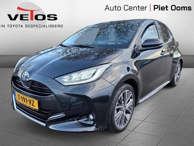 Zwart Gebruikt 2023 Toyota Yaris Executive Hatchback | € 23.750 (Eerlijke prijs)