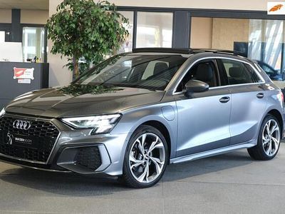 Occasion Audi A3 Sportback S-Line 204 PK (150 kW) 2022 Grijs Hatchback