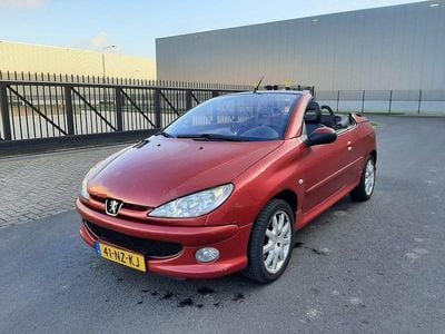 Rood Gebruikt 2004 Peugeot 206 CC Cabriolet | € 1.250 (Eerlijke prijs)