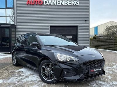 Zwart (metallic) Occasion 2020 Ford Focus ST-Line Stationwagen | € 16.999 (Goede deal)