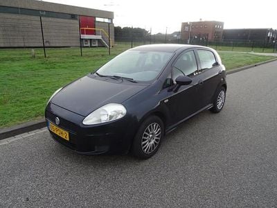 Occasion Fiat Grande Punto 84 PK (61 kW) 2011 Zwart Hatchback