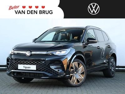 Zwart Occasion 2025 VW Tiguan R-line Edition SUV | € 54.195 (Iets duurder)