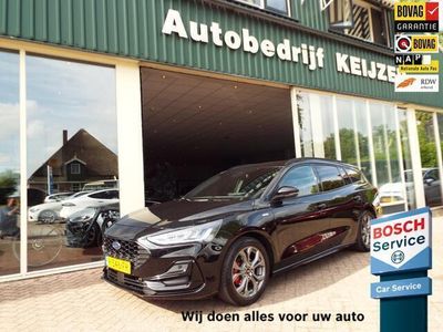 Zwart, metallic lak Occasion 2022 Ford Focus ST-Line X Stationwagen | € 25.950 (Iets duurder)