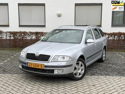 Grijs Occasion 2008 Skoda Octavia Business Line Stationwagen | € 1.950