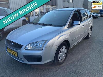 Grijs, metallic lak Occasion 2007 Ford Focus Trend Stationwagen | € 999 (Eerlijke prijs)
