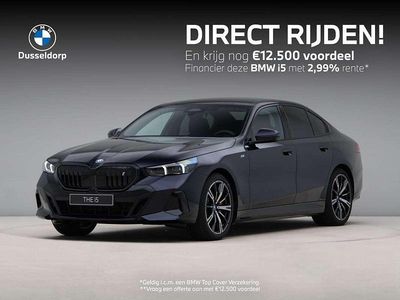 Zwart, metallic lak Nieuw 2025 BMW i5 M Sport Sedan | € 83.232 (Goede deal)