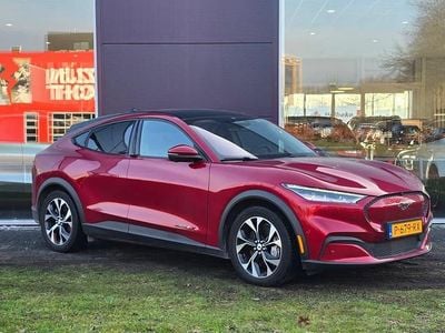 Rood Occasion 2022 Ford Mustang Mach-E SUV | € 32.900 (Eerlijke prijs)