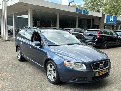 tweedehands Volvo V70 2.5T 200pk Momentum BTW voordeel €450,-