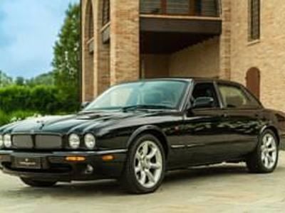 Zwart Occasion 2000 Jaguar XJR Sedan | € 29.000