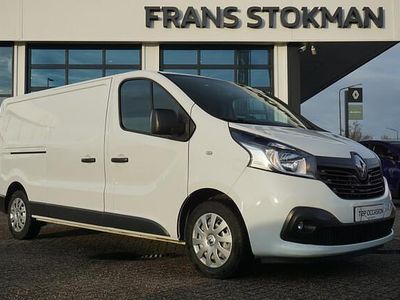 Wit Occasion 2017 Renault Trafic Luxe MPV | € 11.900 (Goede deal)