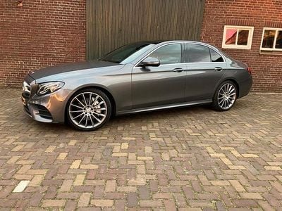 Grijs Gebruikt 2016 Mercedes E200 AMG line Sedan | € 24.750 (Eerlijke prijs)