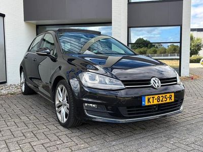 Zwart Gebruikt 2012 VW Golf VII Highline Hatchback | € 11.995 (Eerlijke prijs)