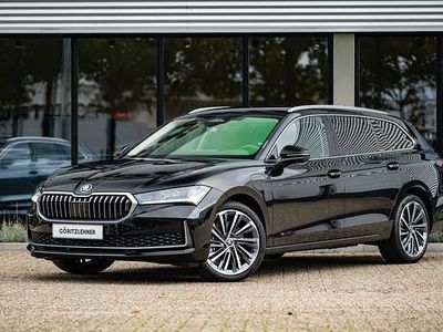 Zwart Gebruikt 2025 Skoda Superb LAURIN & KLEMENT Stationwagen | € 52.450
