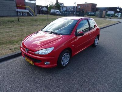 Rood Gebruikt 2006 Peugeot 206 Hatchback | € 1.695 (Iets duurder)