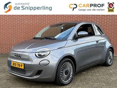 Grijs (metallic) Gebruikt 2023 Fiat 500e Icon Hatchback | € 18.950 (Goede deal)