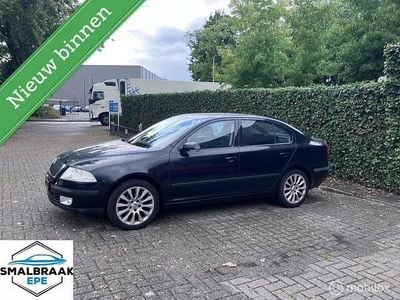 Zwart Occasion 2008 Skoda Octavia Business Line Hatchback | € 3.745 (Iets duurder)