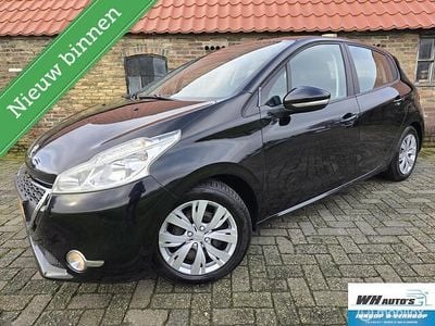 Zwart Gebruikt 2012 Peugeot 208 Hatchback | € 3.800 (Duur)