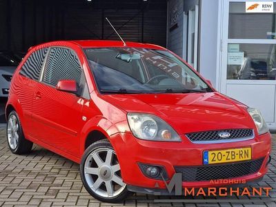 Rood Gebruikt 2007 Ford Fiesta Futura Hatchback | € 1.299 (Eerlijke prijs)