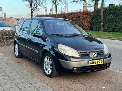 Zwart Gebruikt 2006 Renault Scénic II Luxe MPV | € 2.450 (Eerlijke prijs)