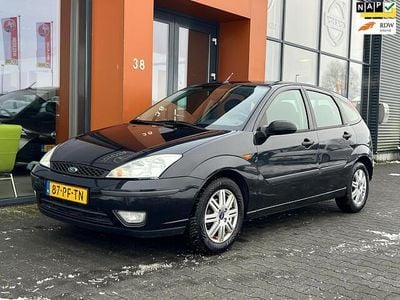 Zwart Occasion 2004 Ford Focus Futura Hatchback | € 1.890 (Eerlijke prijs)