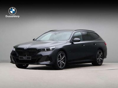 Grijs Nieuw 2025 BMW 530e M Sport Stationwagen | € 89.472 (Eerlijke prijs)