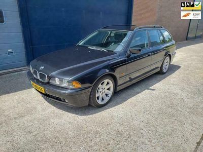 BMW 525