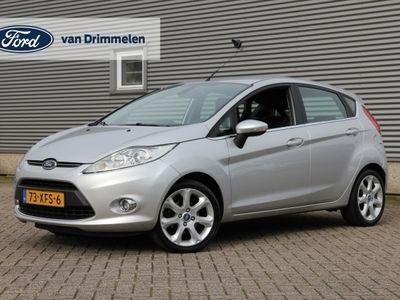 tweedehands Ford Fiesta 1.25 82pk 5-drs Titanium X-Pack 'Moondust Silver'