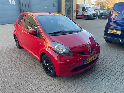 Rood Gebruikt 2007 Toyota Aygo Hatchback | € 2.900 (Eerlijke prijs)
