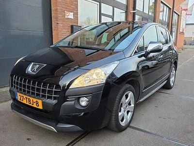 Zwart (metallic) Gebruikt 2012 Peugeot 3008 Active MPV | € 5.250 (Eerlijke prijs)