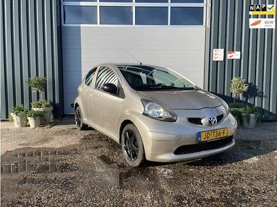 Bruin Occasion 2008 Toyota Aygo Hatchback | € 1.395 (Eerlijke prijs)