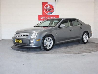 Grijs, metallic lak Gebruikt 2005 Cadillac STS Sedan | € 9.950