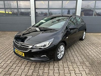 Zwart (metallic) Occasion 2019 Opel Astra Business Hatchback | € 12.835 (Eerlijke prijs)